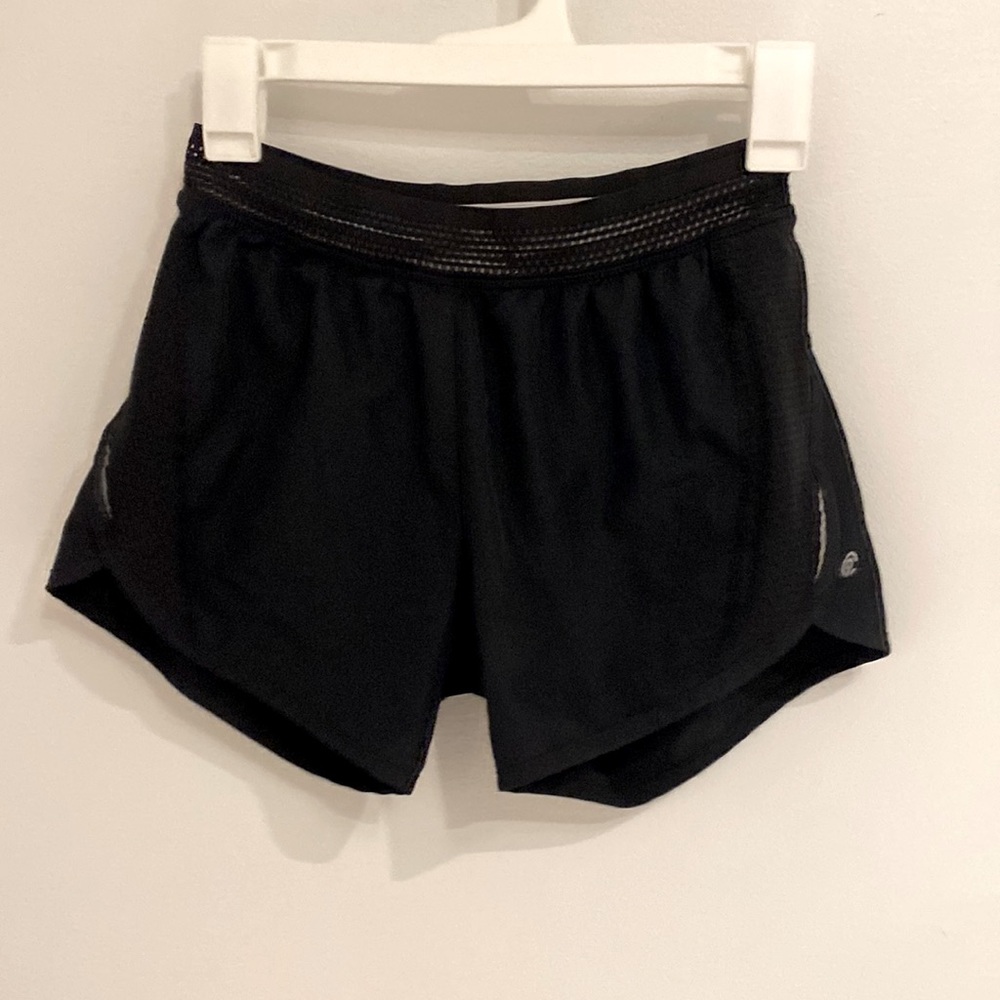 Black xs champion